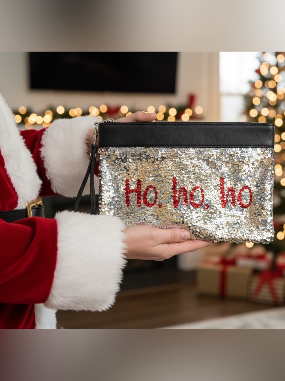 Mad Love HOHOHO wristlet sequence bag - Picture 2 of 4